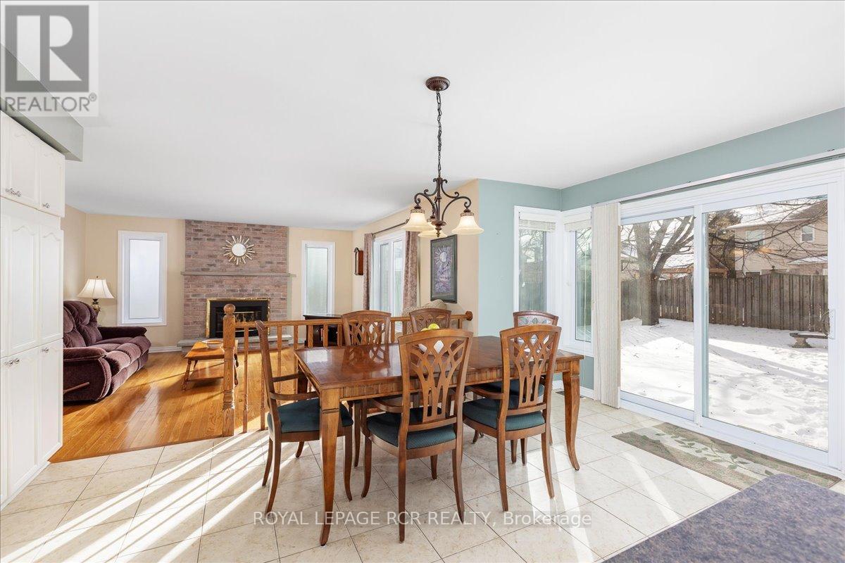 38 Chipperfield Crescent, Whitby, Ontario  L1R 1N9 - Photo 15 - E12661916