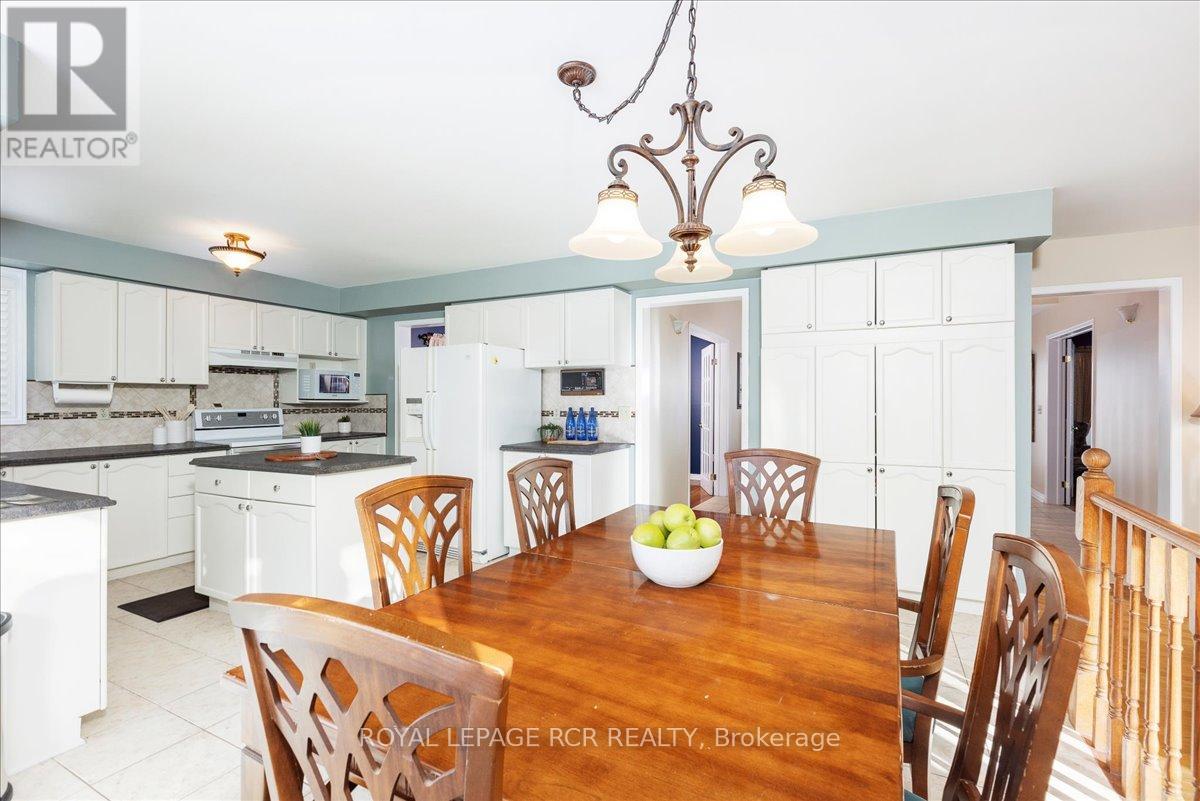 38 Chipperfield Crescent, Whitby, Ontario  L1R 1N9 - Photo 18 - E12661916