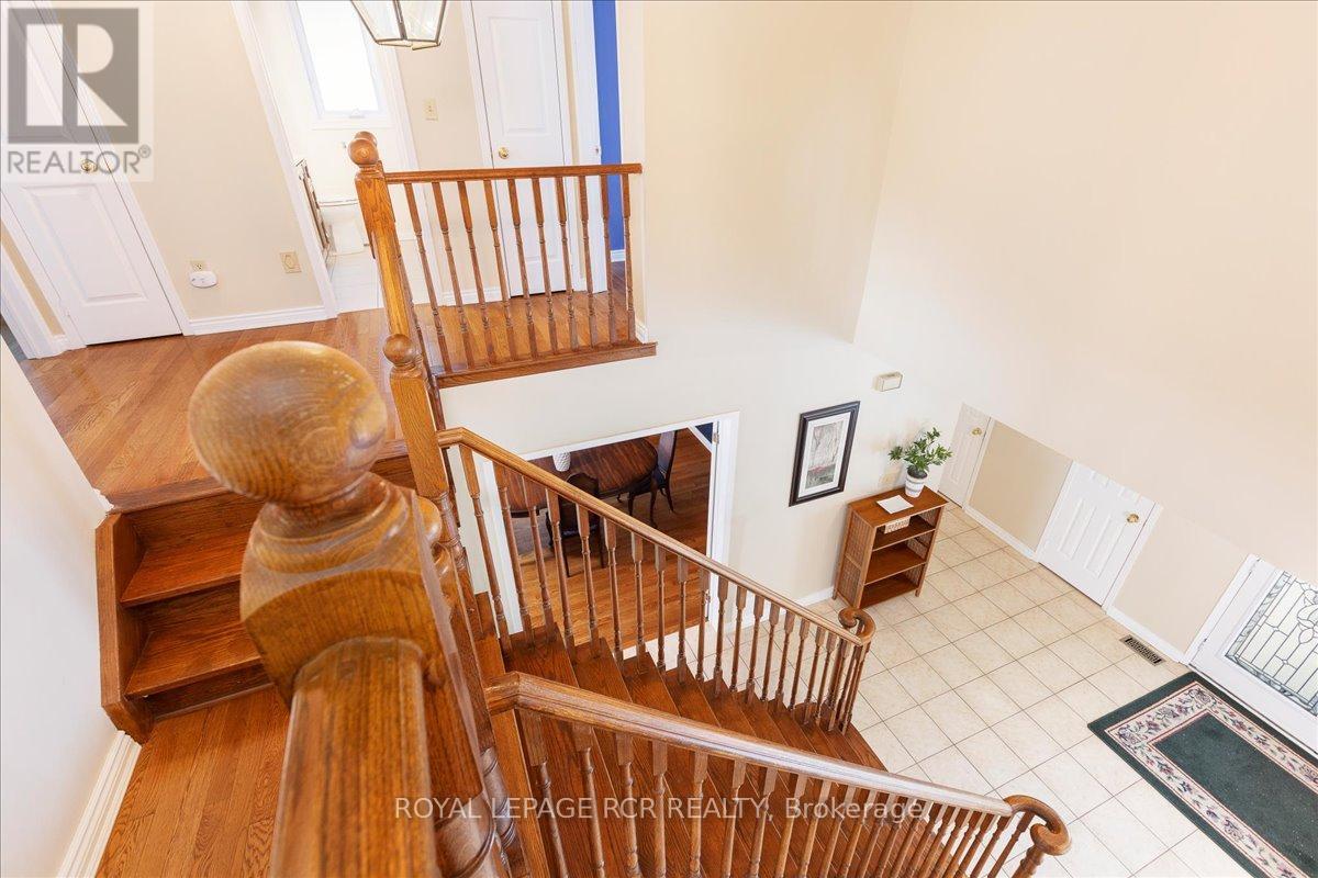 38 Chipperfield Crescent, Whitby, Ontario  L1R 1N9 - Photo 19 - E12661916