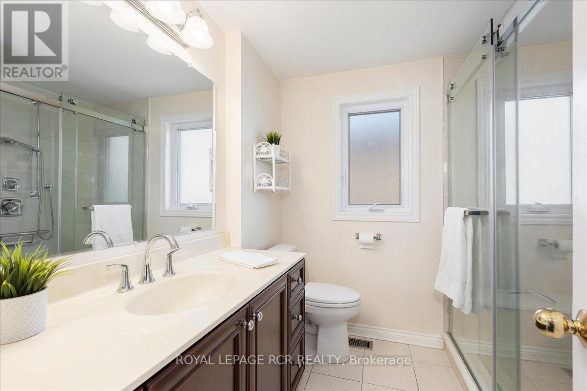 38 Chipperfield Crescent, Whitby, Ontario  L1R 1N9 - Photo 27 - E12661916