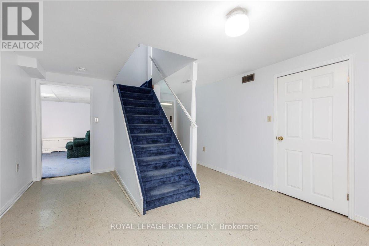 38 Chipperfield Crescent, Whitby, Ontario  L1R 1N9 - Photo 29 - E12661916