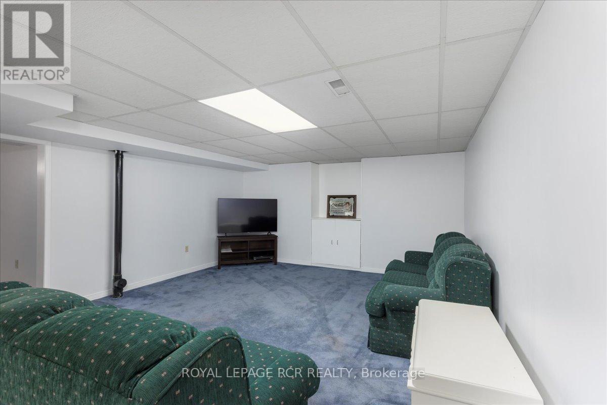 38 Chipperfield Crescent, Whitby, Ontario  L1R 1N9 - Photo 31 - E12661916