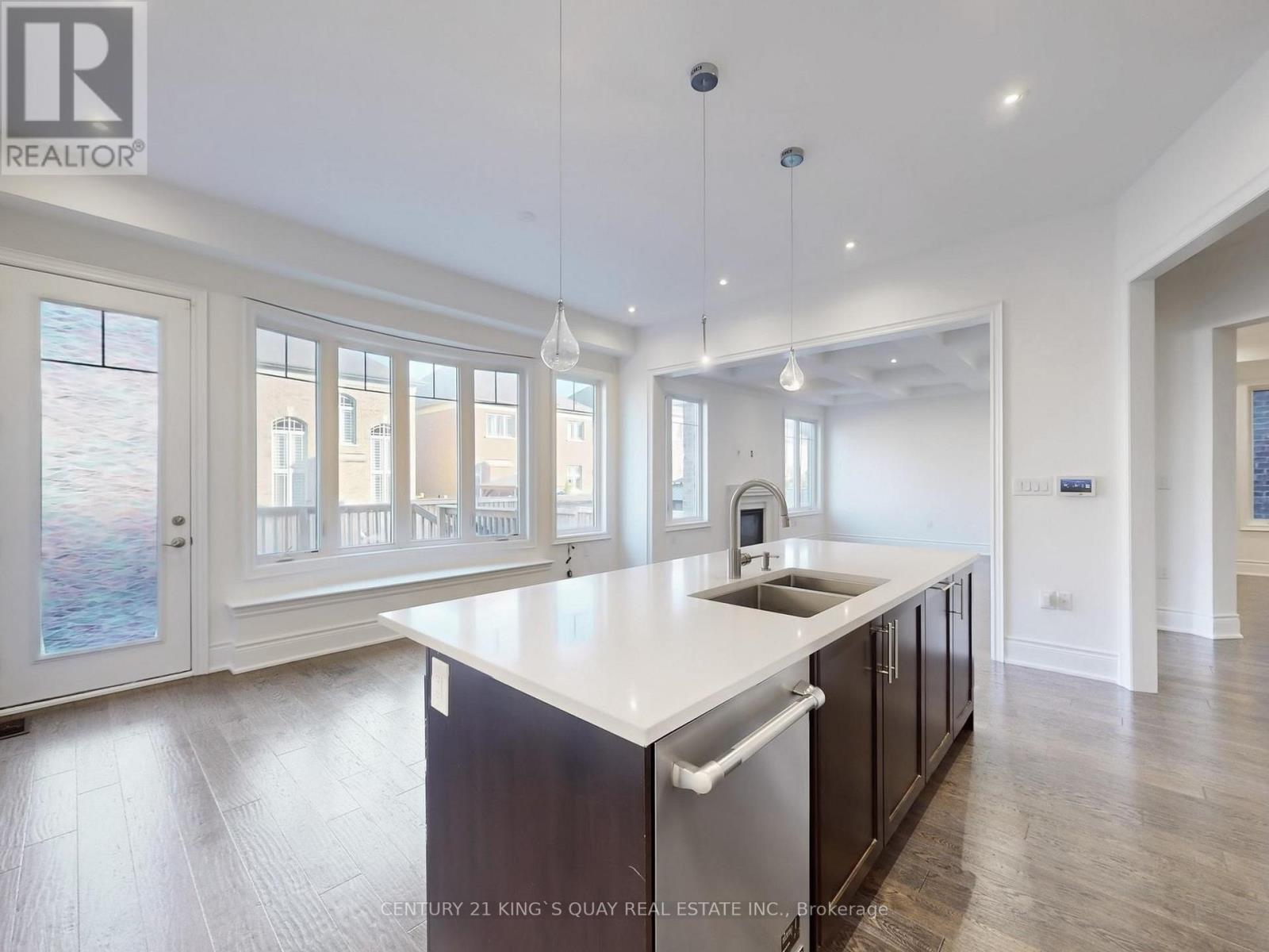 41 Torrey Pines Road, Vaughan, Ontario  L4H 3X9 - Photo 7 - N12661798