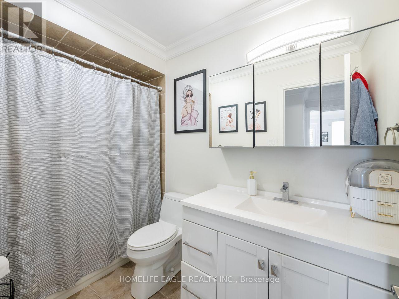 15 Eve Court, Bradford West Gwillimbury, Ontario  L3Z 3H6 - Photo 13 - N12661894