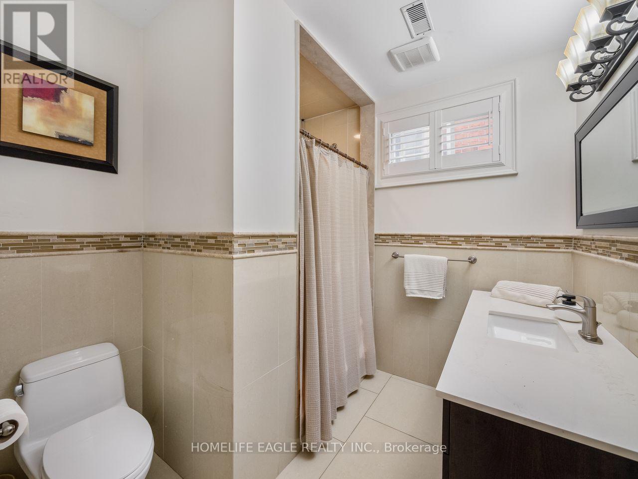 15 Eve Court, Bradford West Gwillimbury, Ontario  L3Z 3H6 - Photo 17 - N12661894