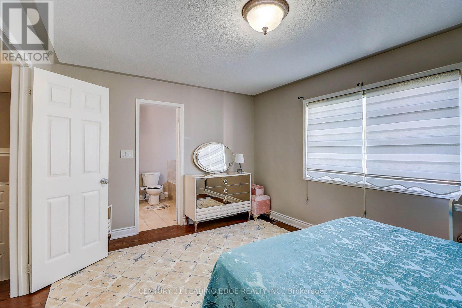 155 Webb Street, Bradford West Gwillimbury, Ontario  L3Z 0B9 - Photo 26 - N12661896