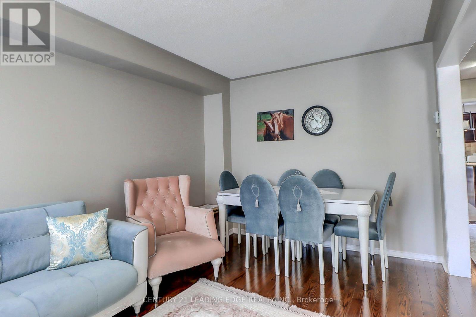 155 Webb Street, Bradford West Gwillimbury, Ontario  L3Z 0B9 - Photo 8 - N12661896