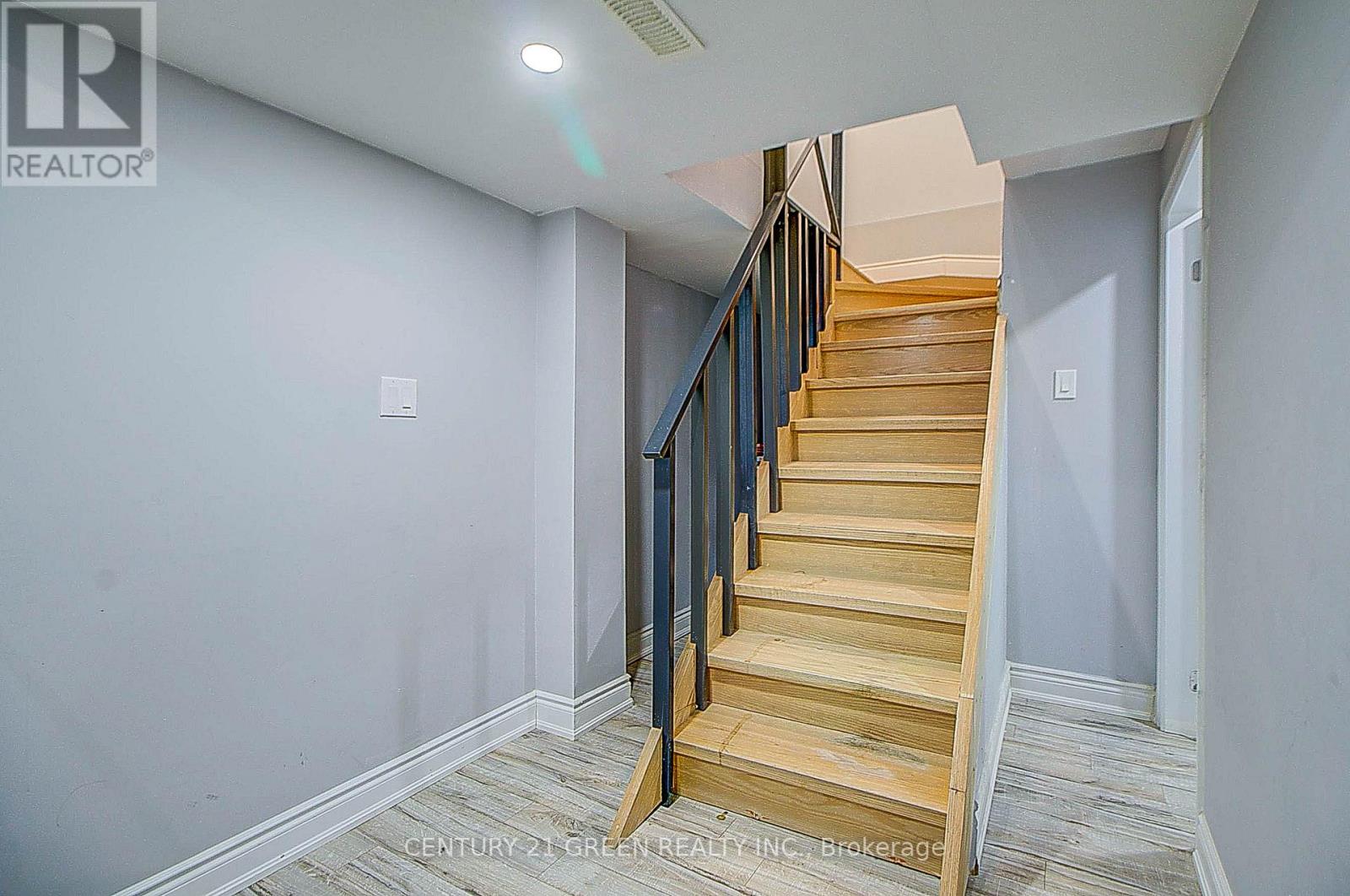 73 Wandering Glider Trail, Bradford West Gwillimbury, Ontario  L3Z 2A5 - Photo 32 - N12661966