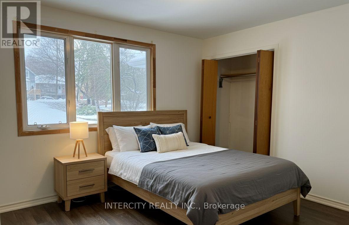 129 Clarence Street, Vaughan, Ontario  L4L 1L4 - Photo 10 - N12662060