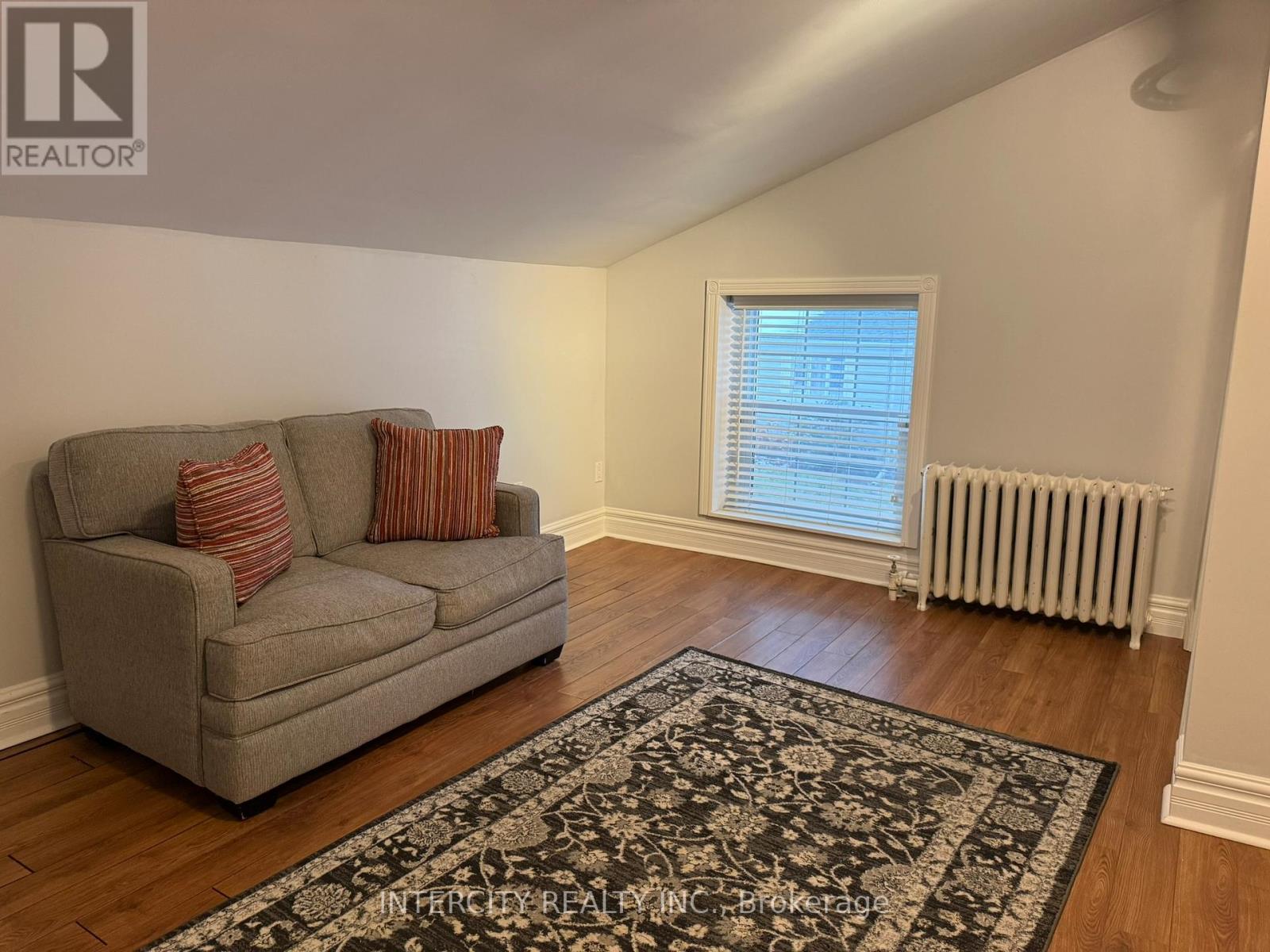 Upper - 117 Clarence Street, Vaughan, Ontario  L4L 1L4 - Photo 14 - N12662074