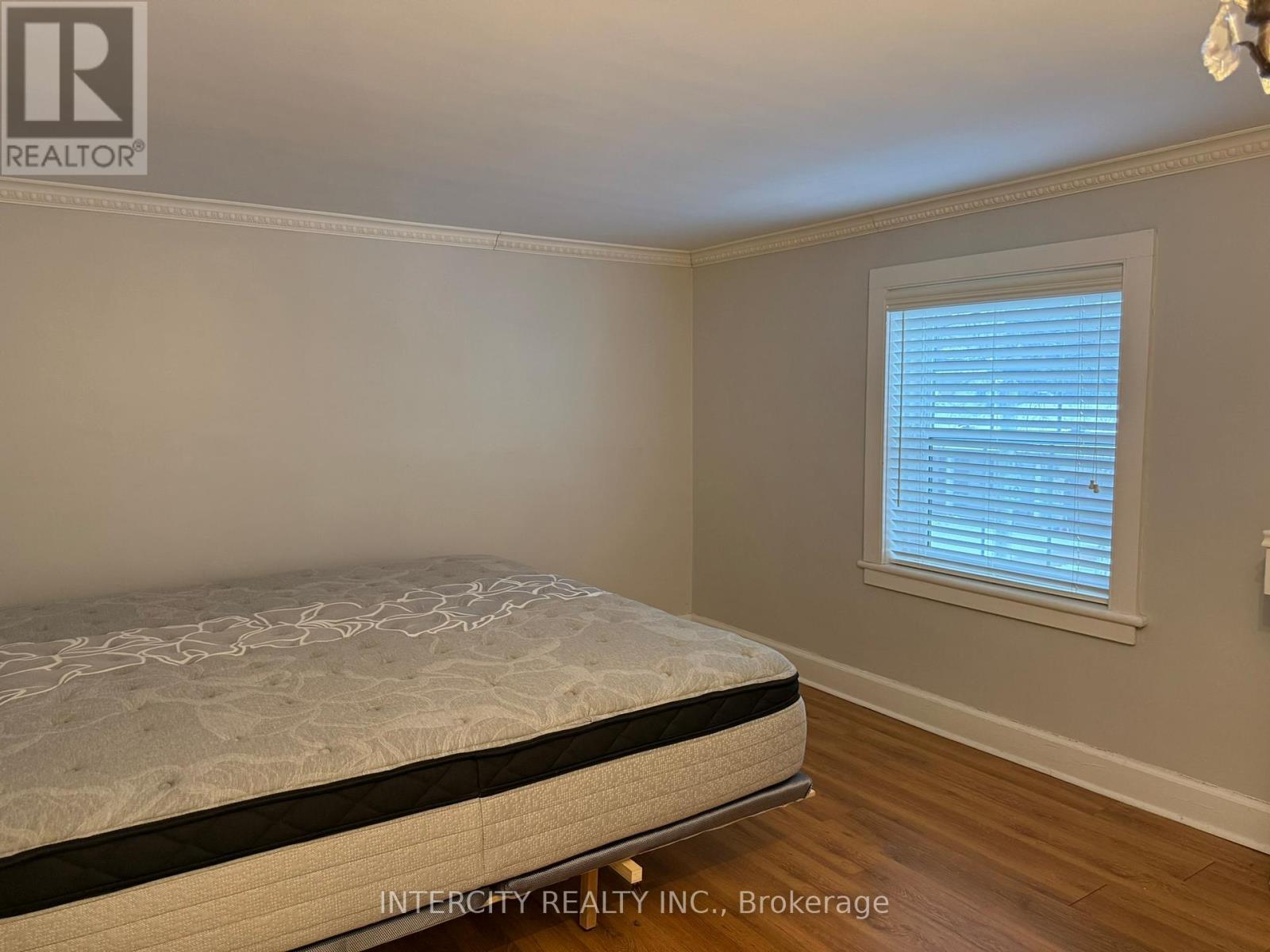 Upper - 117 Clarence Street, Vaughan, Ontario  L4L 1L4 - Photo 17 - N12662074