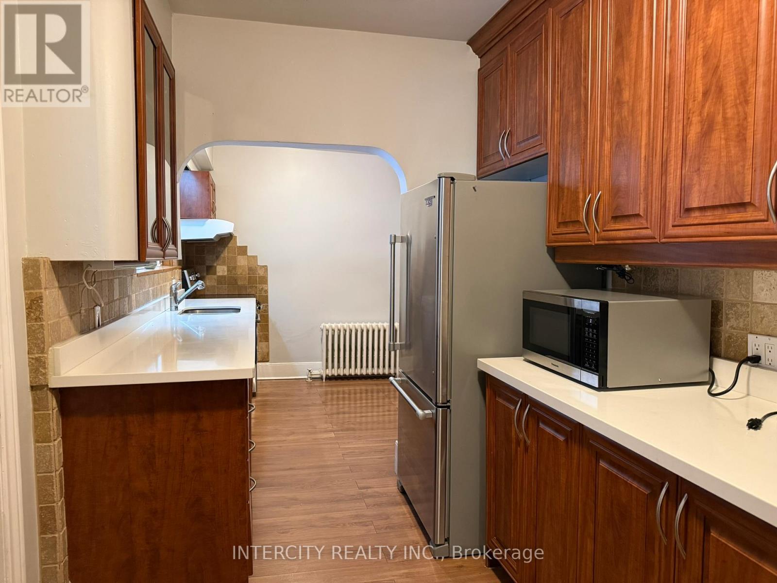 Upper - 117 Clarence Street, Vaughan, Ontario  L4L 1L4 - Photo 4 - N12662074