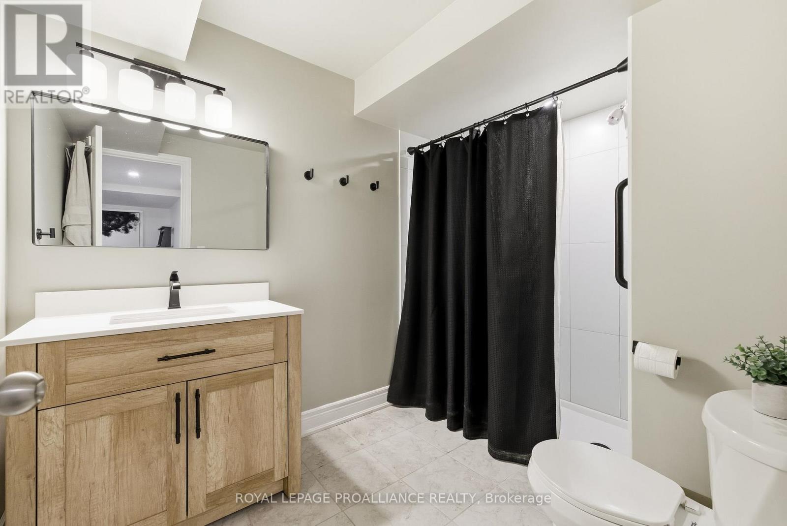 804 Lees Avenue, Cobourg, Ontario  K9A 4J7 - Photo 34 - X12483436