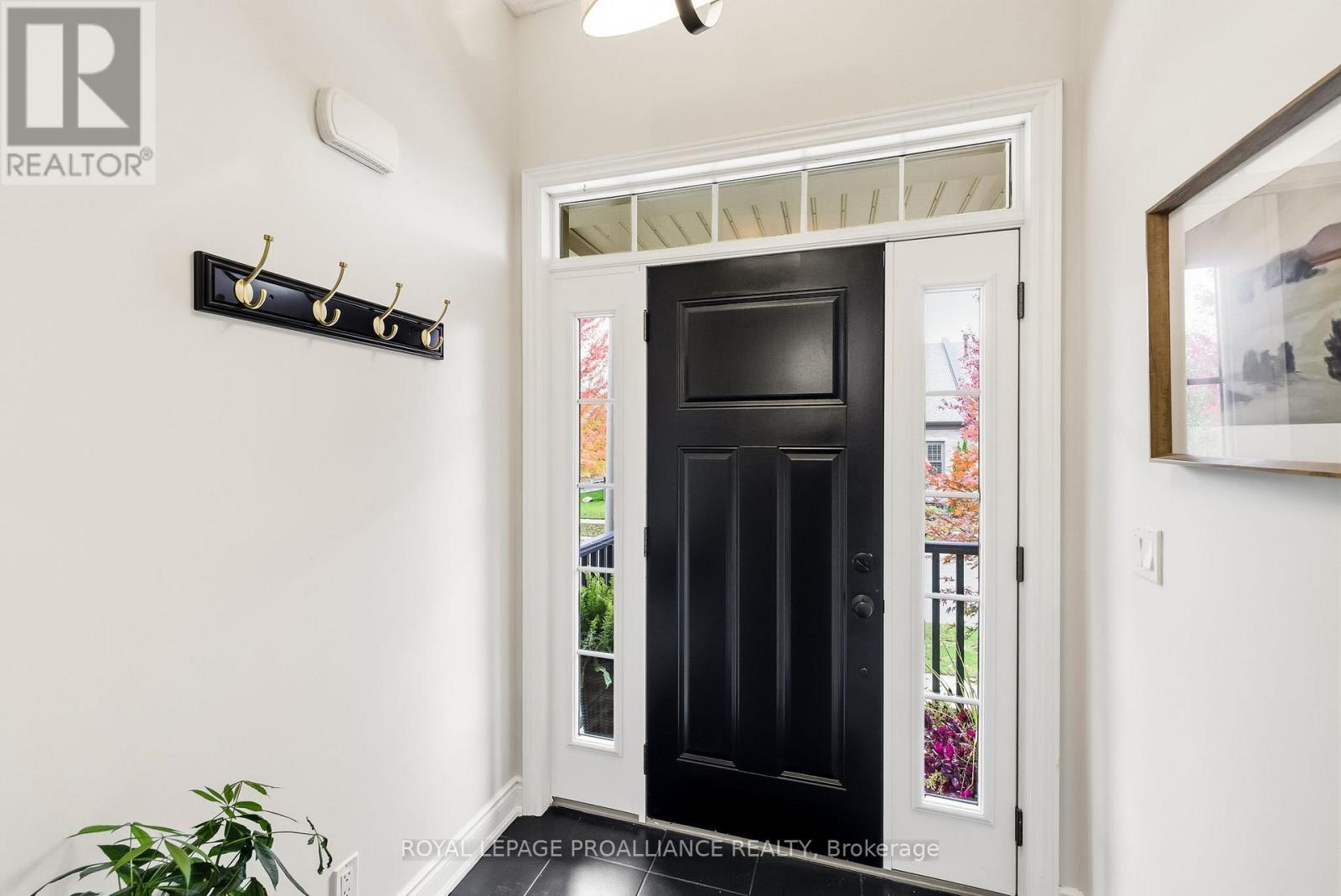 804 Lees Avenue, Cobourg, Ontario  K9A 4J7 - Photo 5 - X12483436