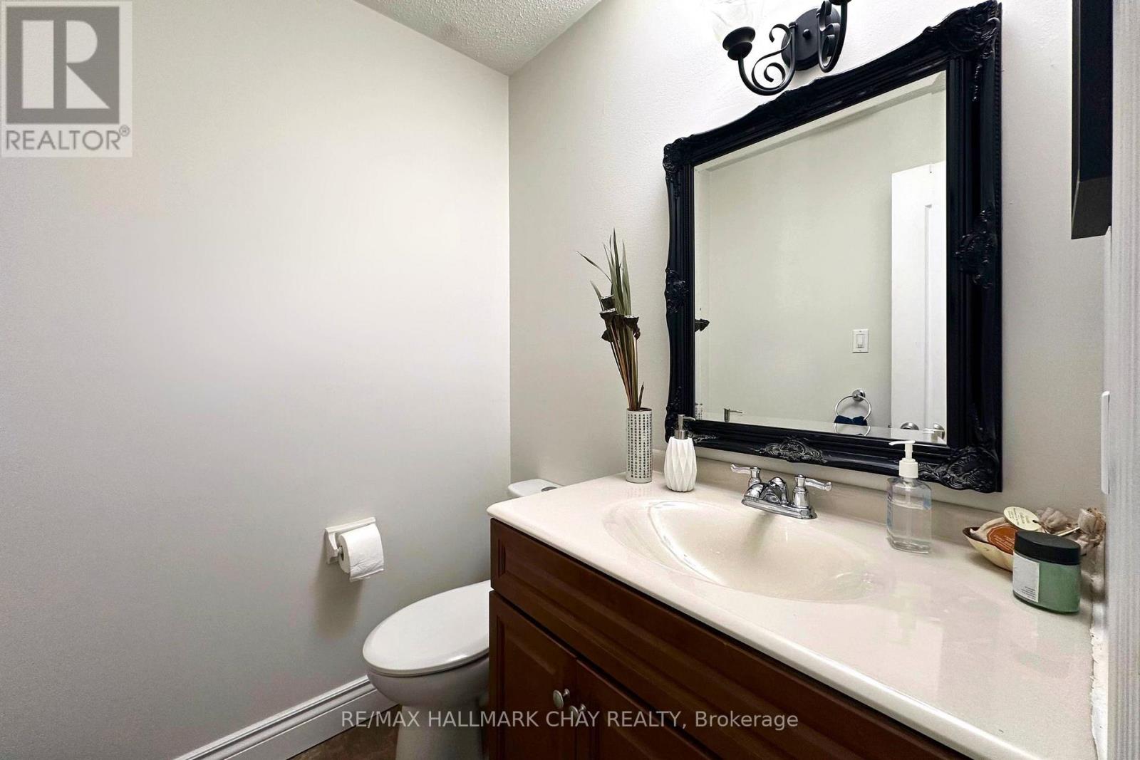 83 Trillium Crescent, Barrie, Ontario  L4N 6H6 - Photo 11 - S12661784