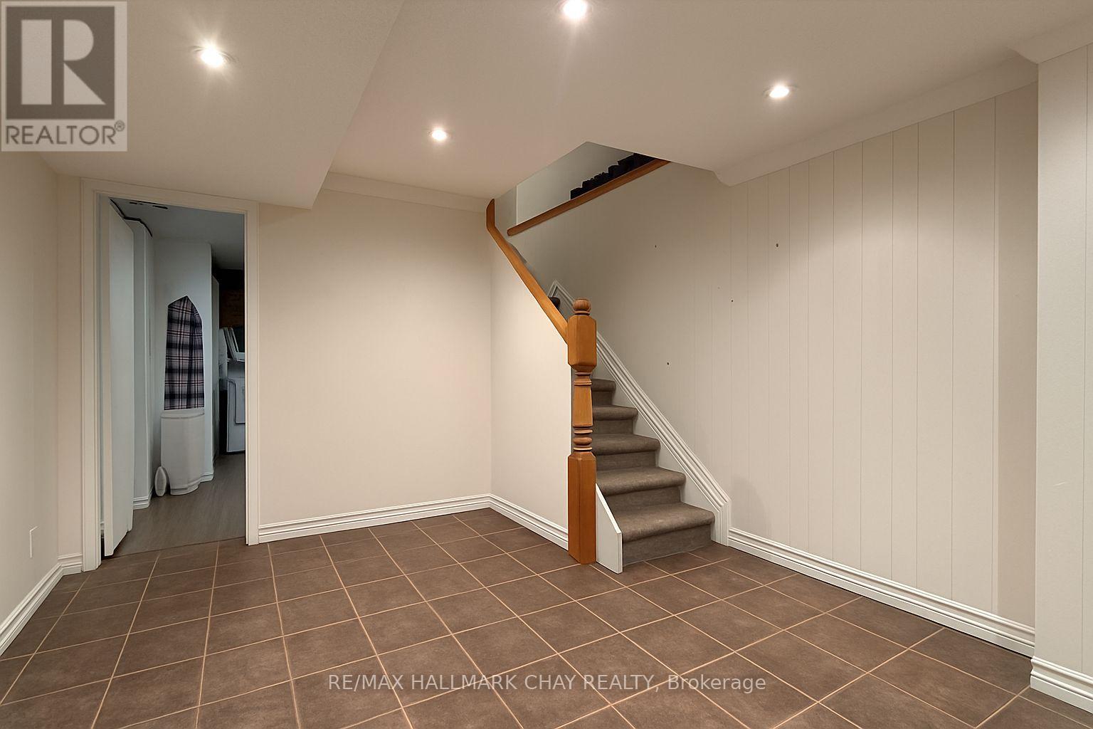 83 Trillium Crescent, Barrie, Ontario  L4N 6H6 - Photo 17 - S12661784