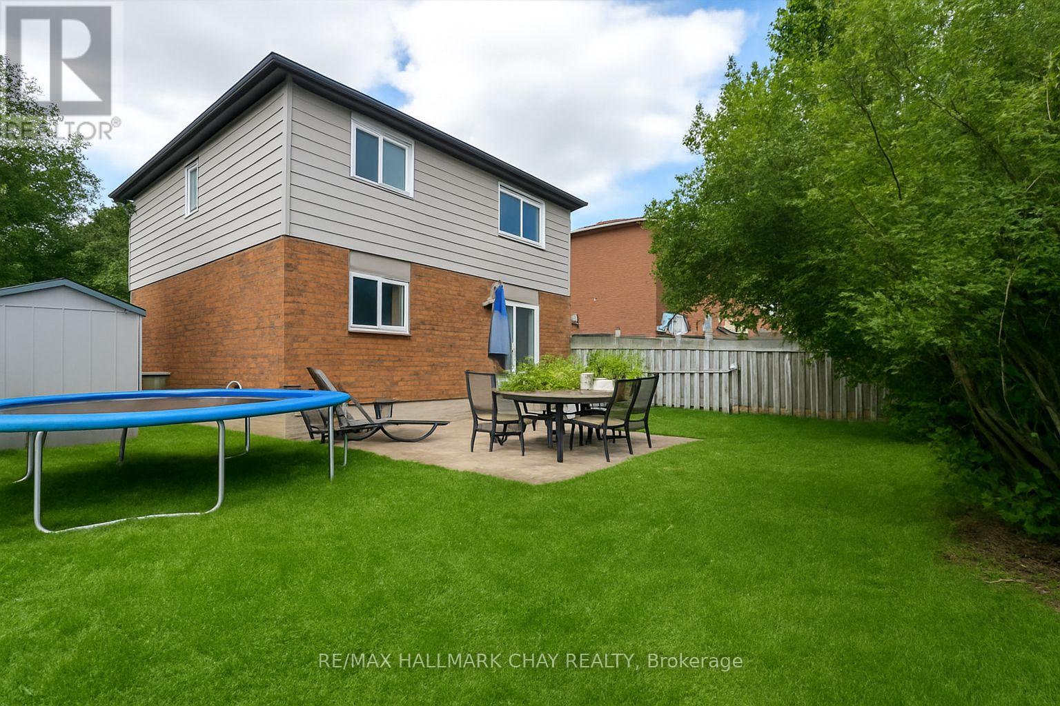 83 Trillium Crescent, Barrie, Ontario  L4N 6H6 - Photo 2 - S12661784