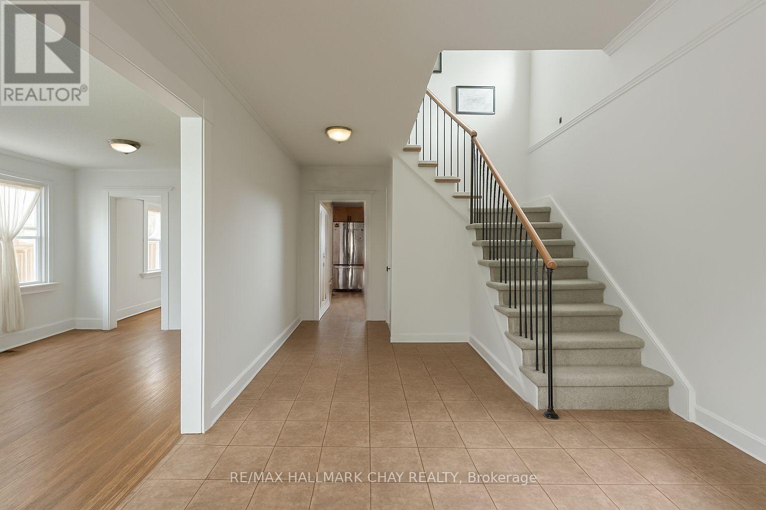 83 Trillium Crescent, Barrie, Ontario  L4N 6H6 - Photo 5 - S12661784