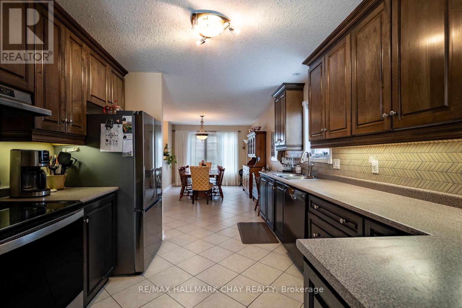 13 Tona Trail, Wasaga Beach, Ontario  L9Z 0A5 - Photo 5 - S12661796