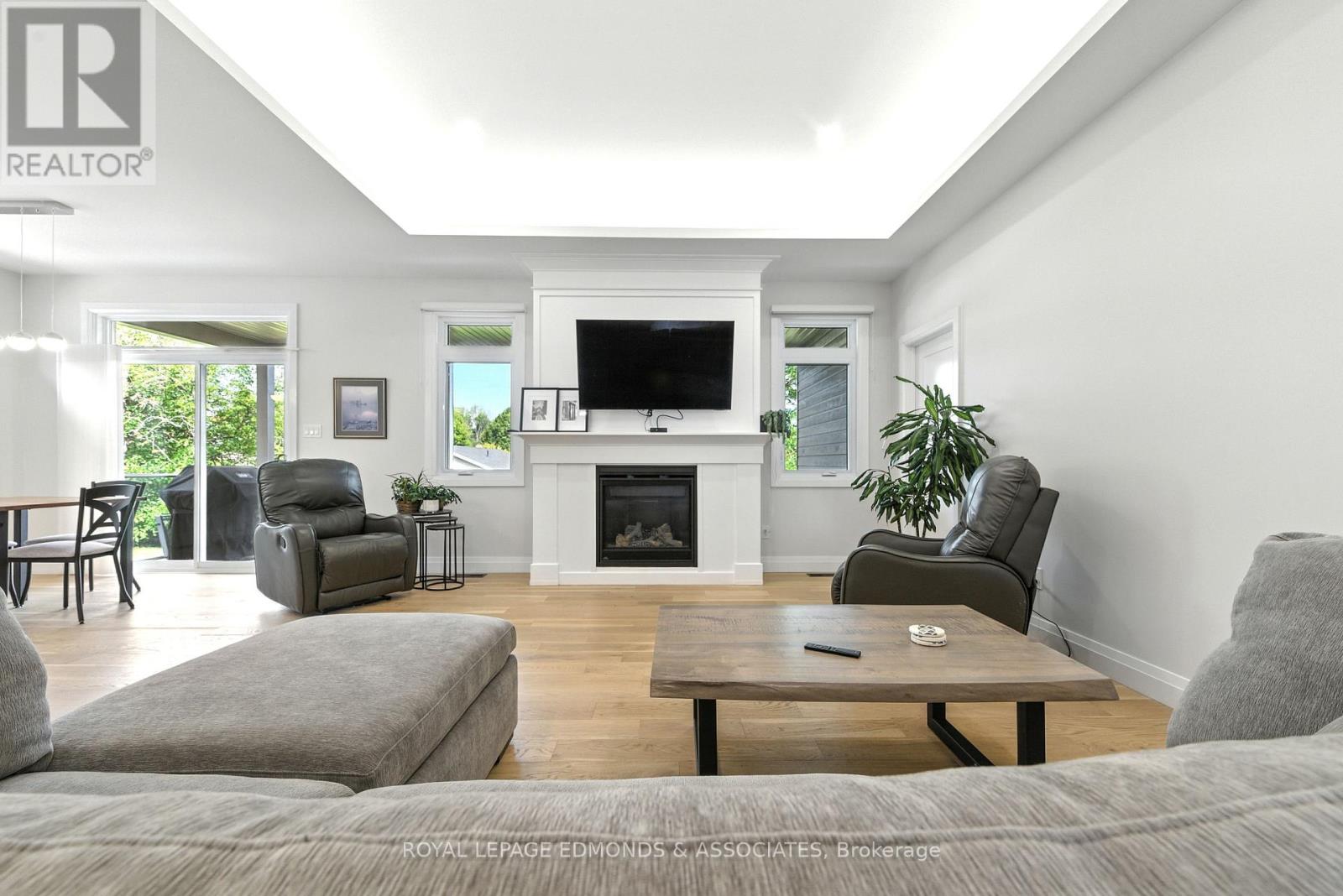 517 Sydenham Street, Pembroke, Ontario  K8A 8K5 - Photo 14 - X12387732