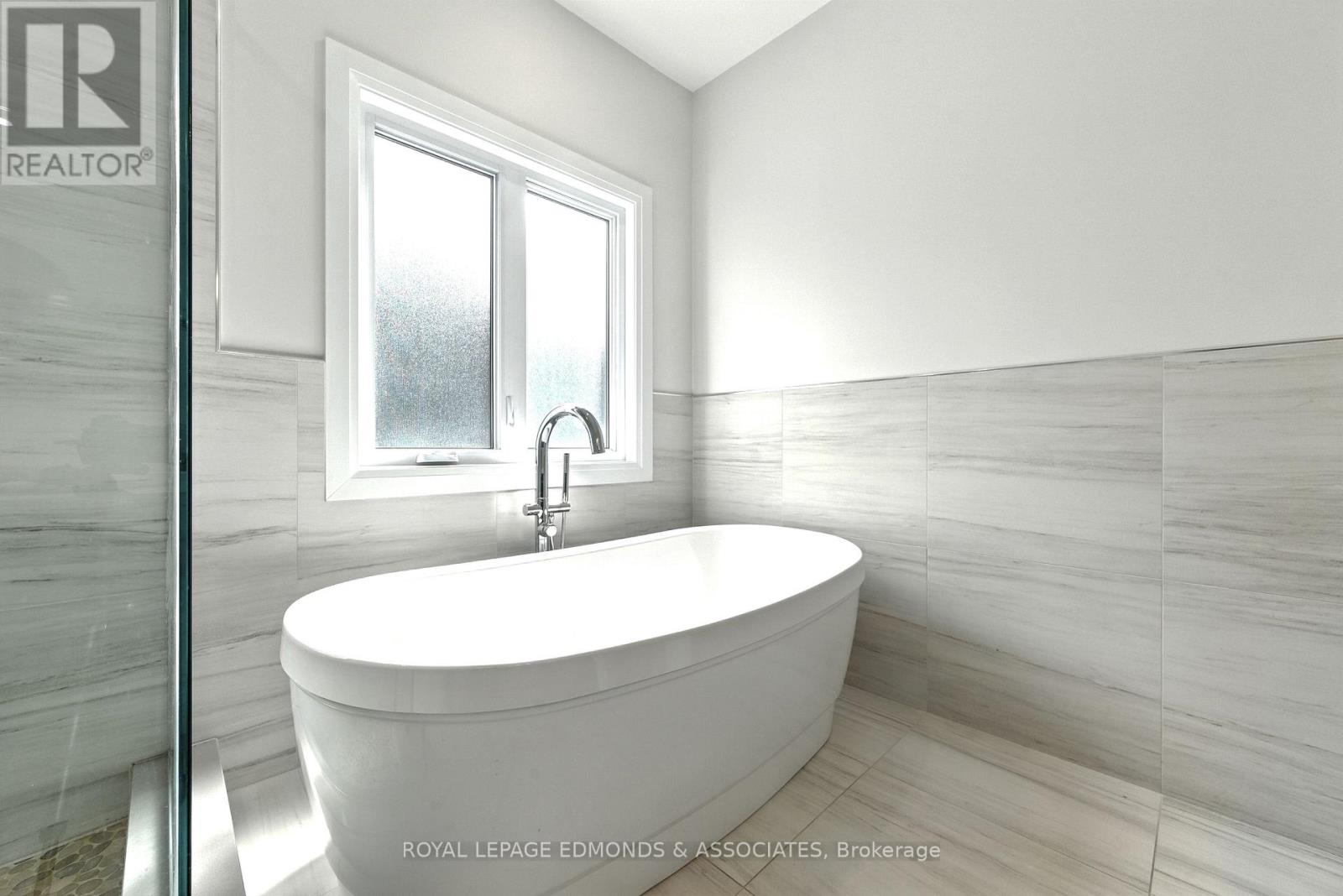 517 Sydenham Street, Pembroke, Ontario  K8A 8K5 - Photo 22 - X12387732