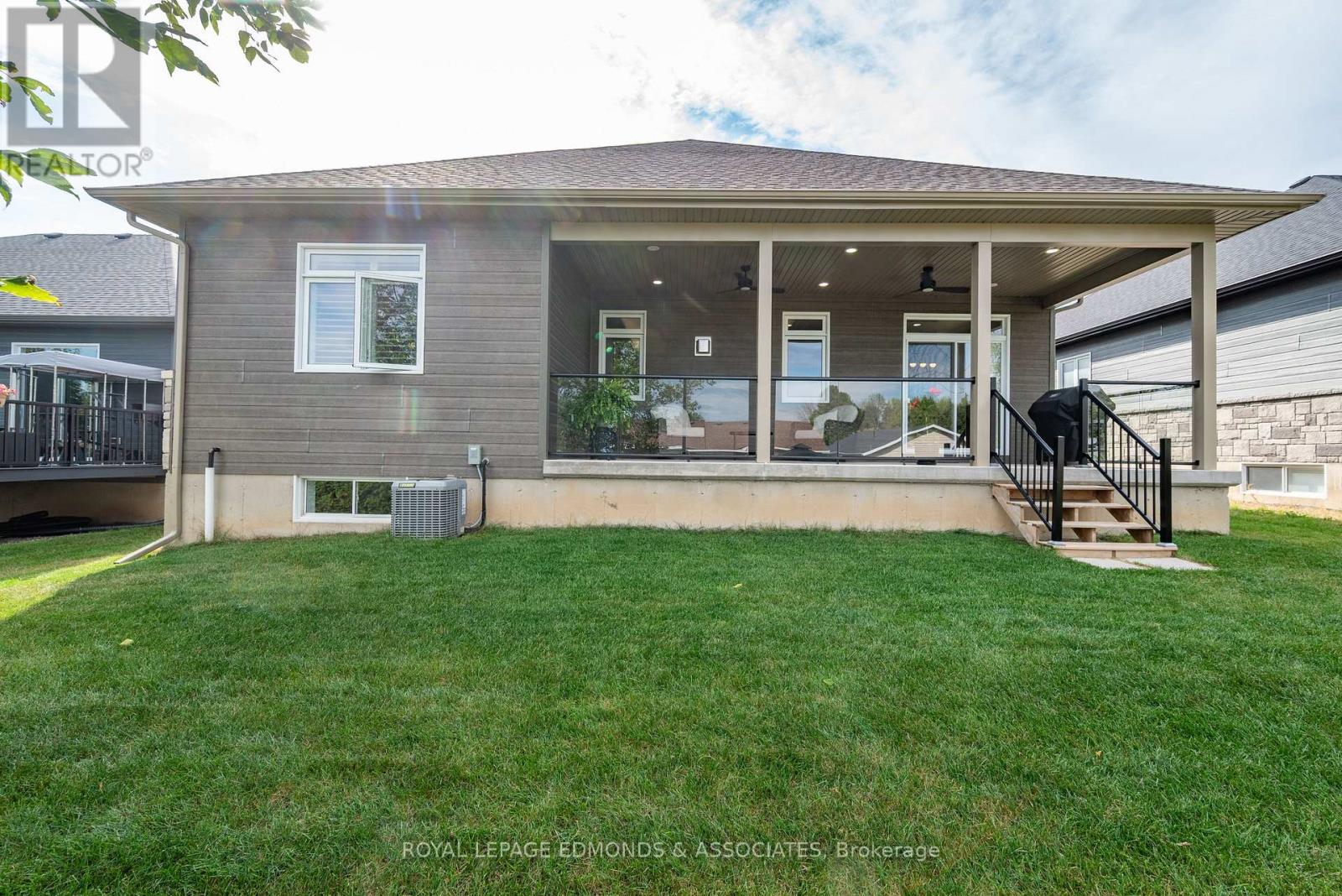 517 Sydenham Street, Pembroke, Ontario  K8A 8K5 - Photo 33 - X12387732