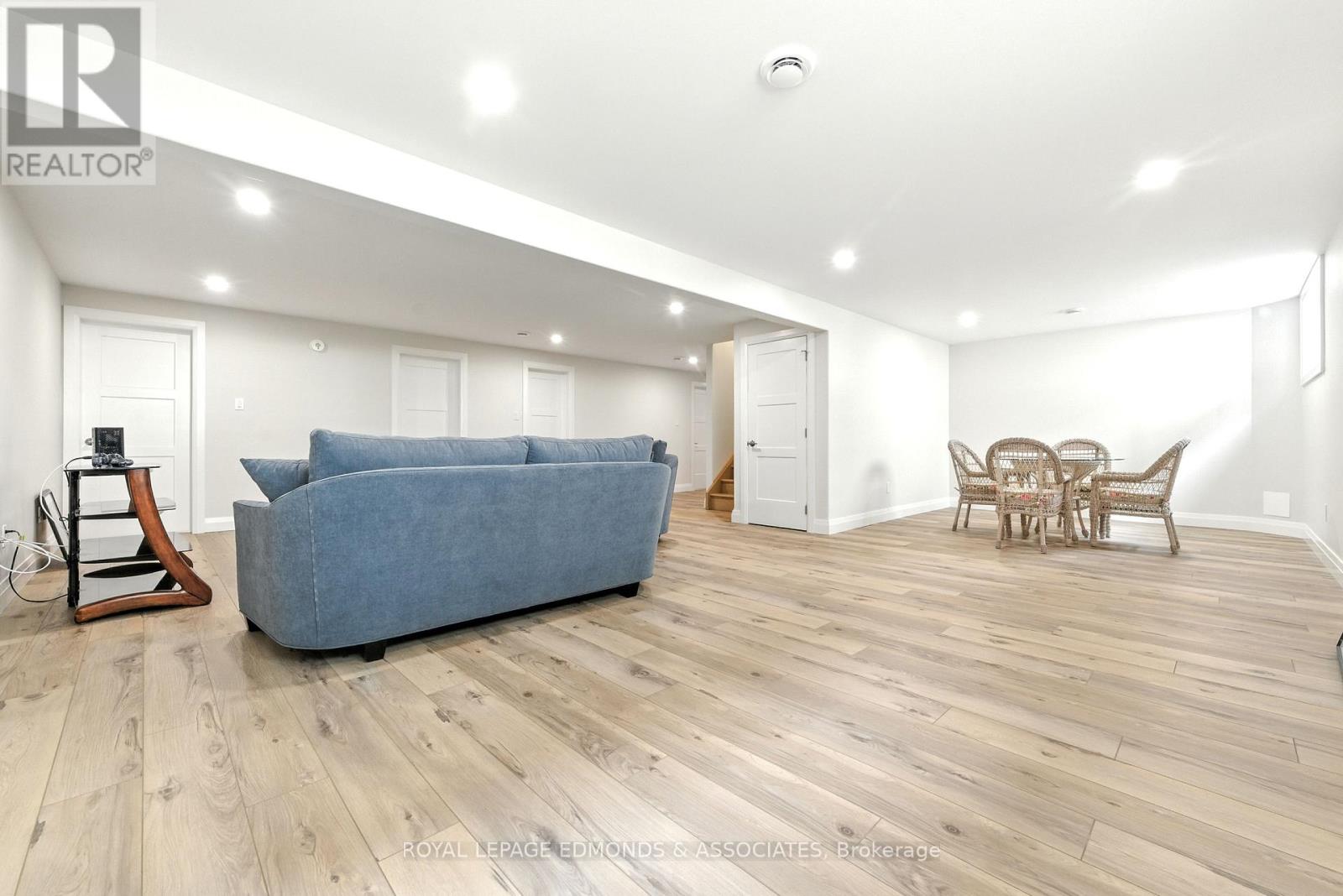 517 Sydenham Street, Pembroke, Ontario  K8A 8K5 - Photo 38 - X12387732