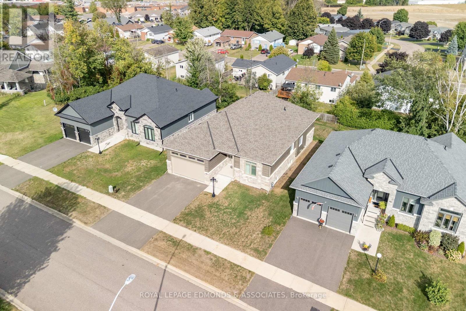 517 Sydenham Street, Pembroke, Ontario  K8A 8K5 - Photo 47 - X12387732