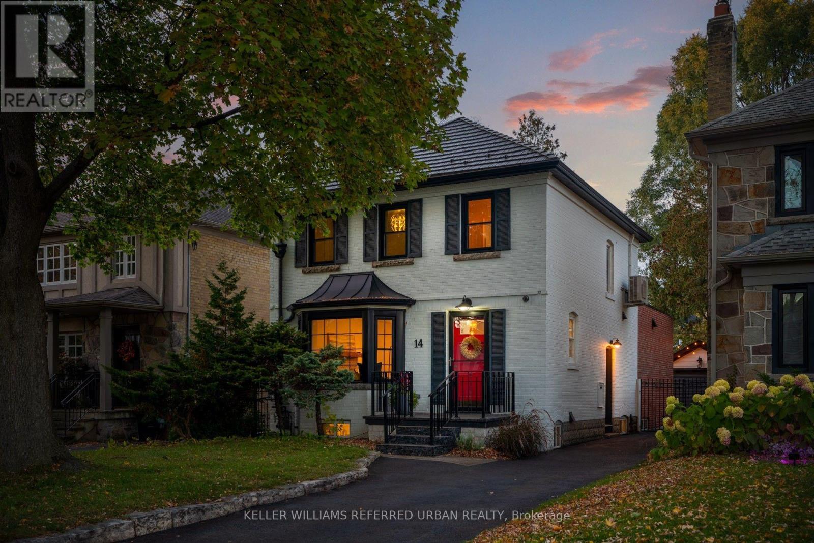 14 Meadowvale Drive, Toronto, Ontario  M8Y 2N8 - Photo 3 - W12510394