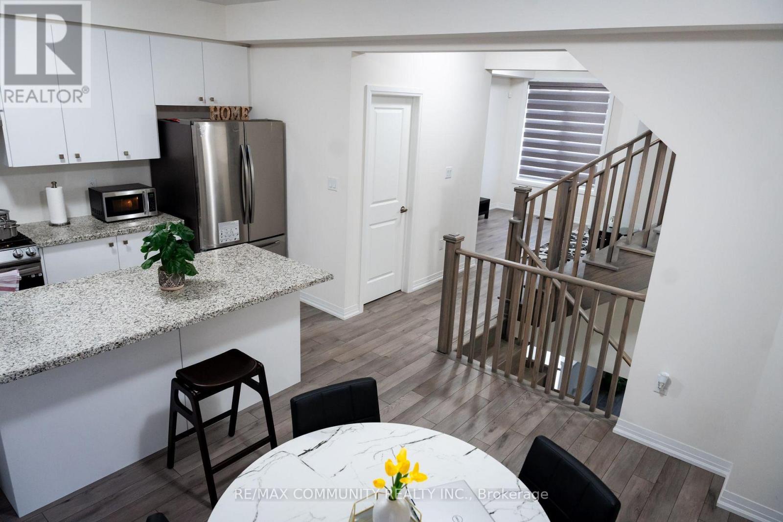 130 Purple Sage Drive, Brampton, Ontario  L4H 3N5 - Photo 13 - W12499244