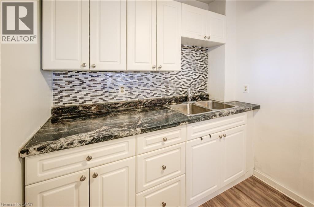 155 Wellington Street N, Kitchener, Ontario  N2H 5J9 - Photo 28 - 40795817