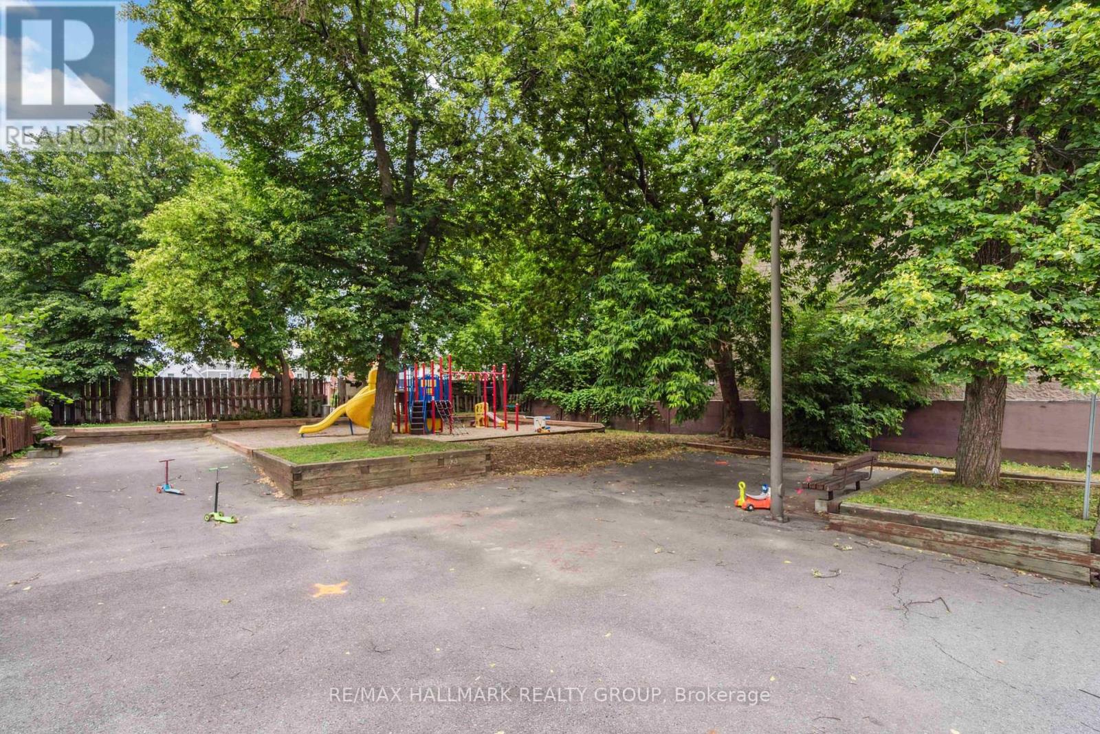 E - 72 Armstrong Street, Ottawa, Ontario  K1Y 2V7 - Photo 31 - X12470218