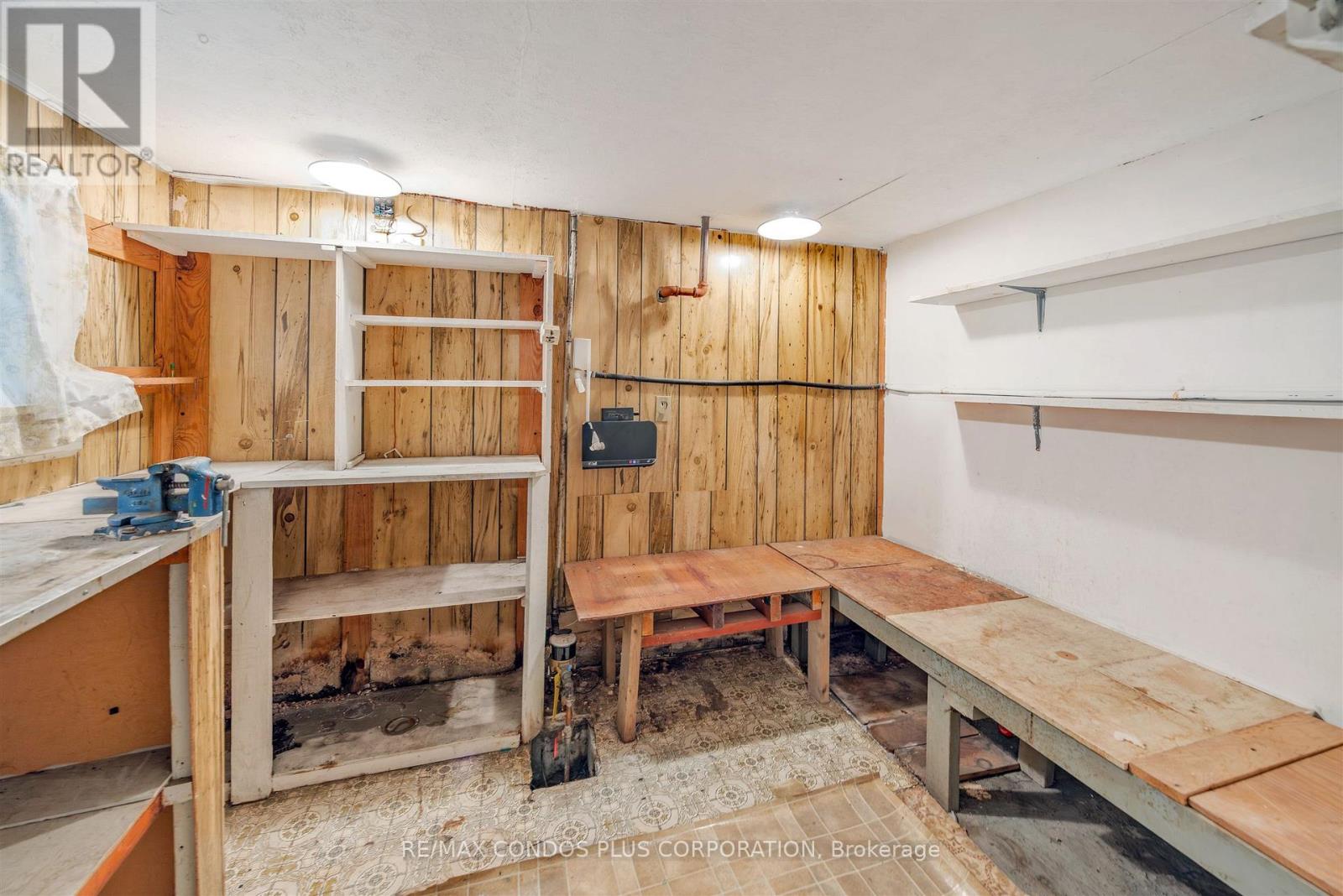 343 Blackthorn Avenue, Toronto, Ontario  M6M 3B8 - Photo 16 - W12661740