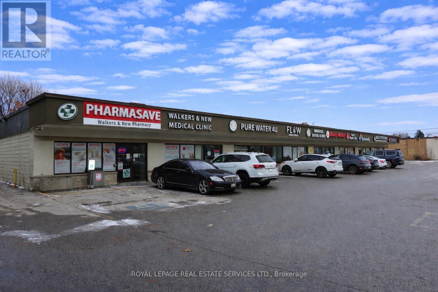 495 Walkers Line, Burlington, Ontario  L7N 2E3 - Photo 2 - W12661746