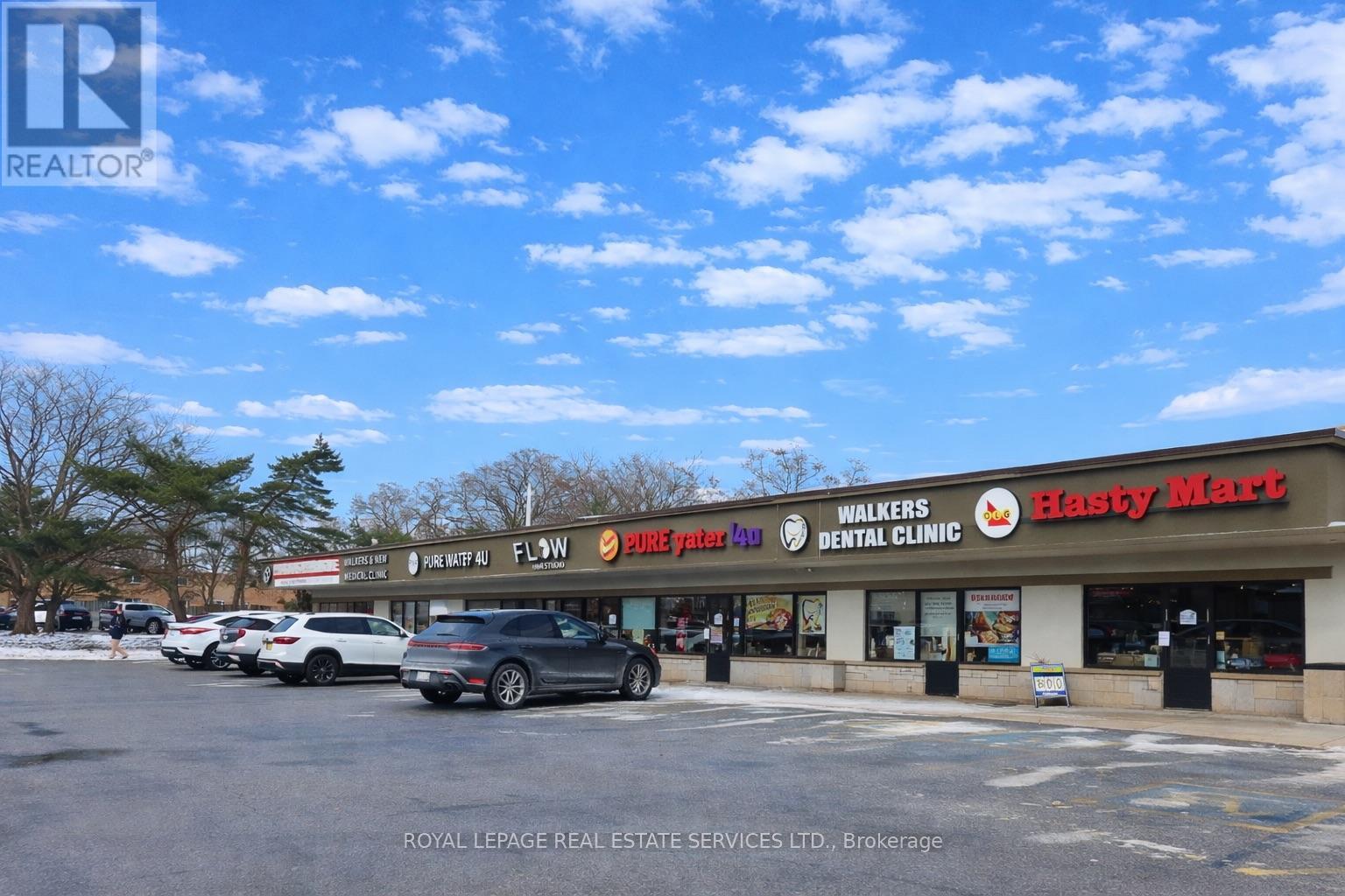 495 Walkers Line, Burlington, Ontario  L7N 2E3 - Photo 3 - W12661746