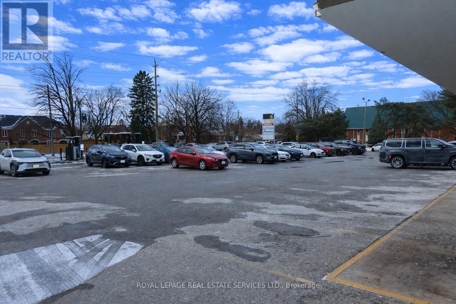 495 Walkers Line, Burlington, Ontario  L7N 2E3 - Photo 5 - W12661746