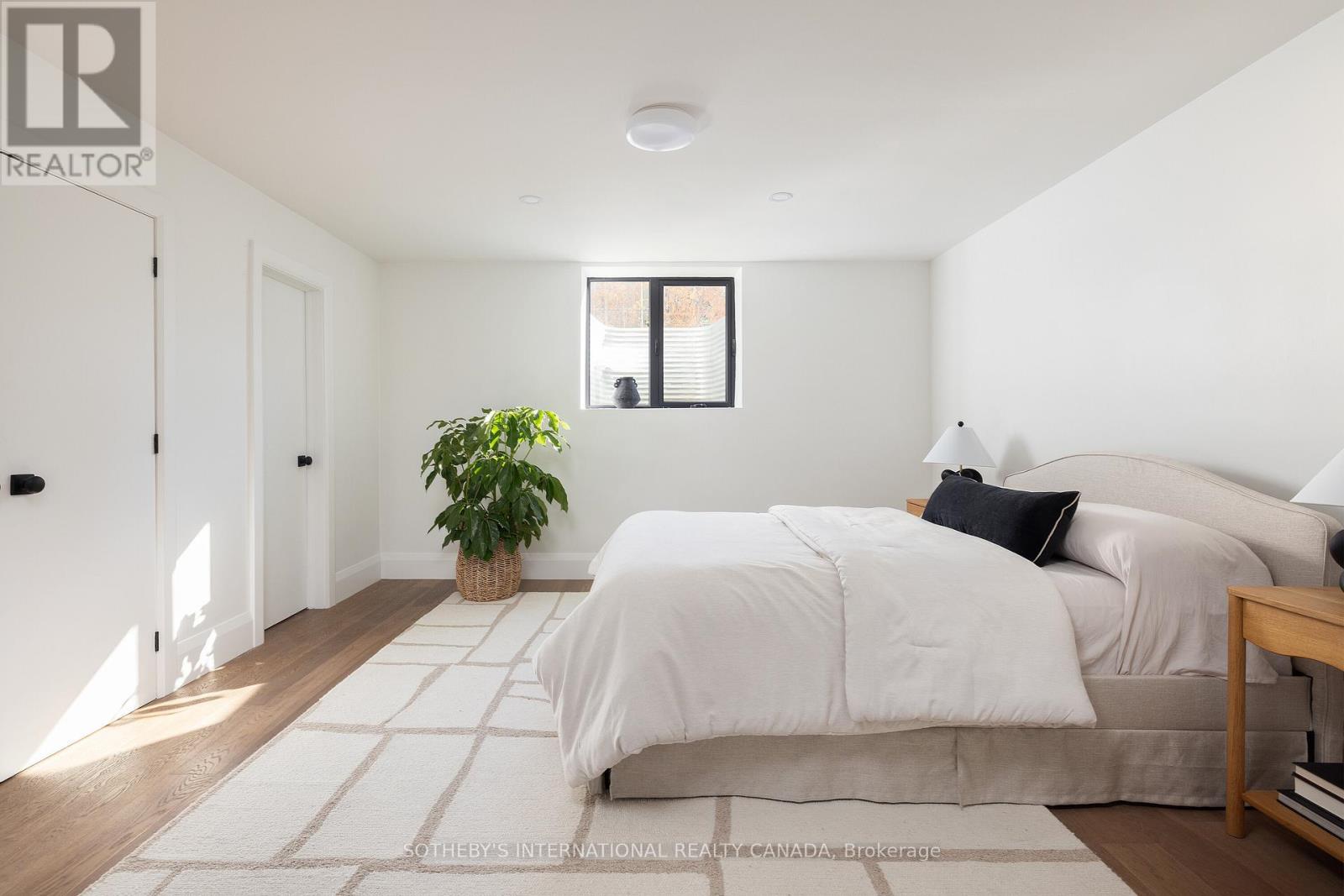 36 Rosemeade Avenue, Toronto, Ontario  M8Y 3A3 - Photo 18 - W12661762