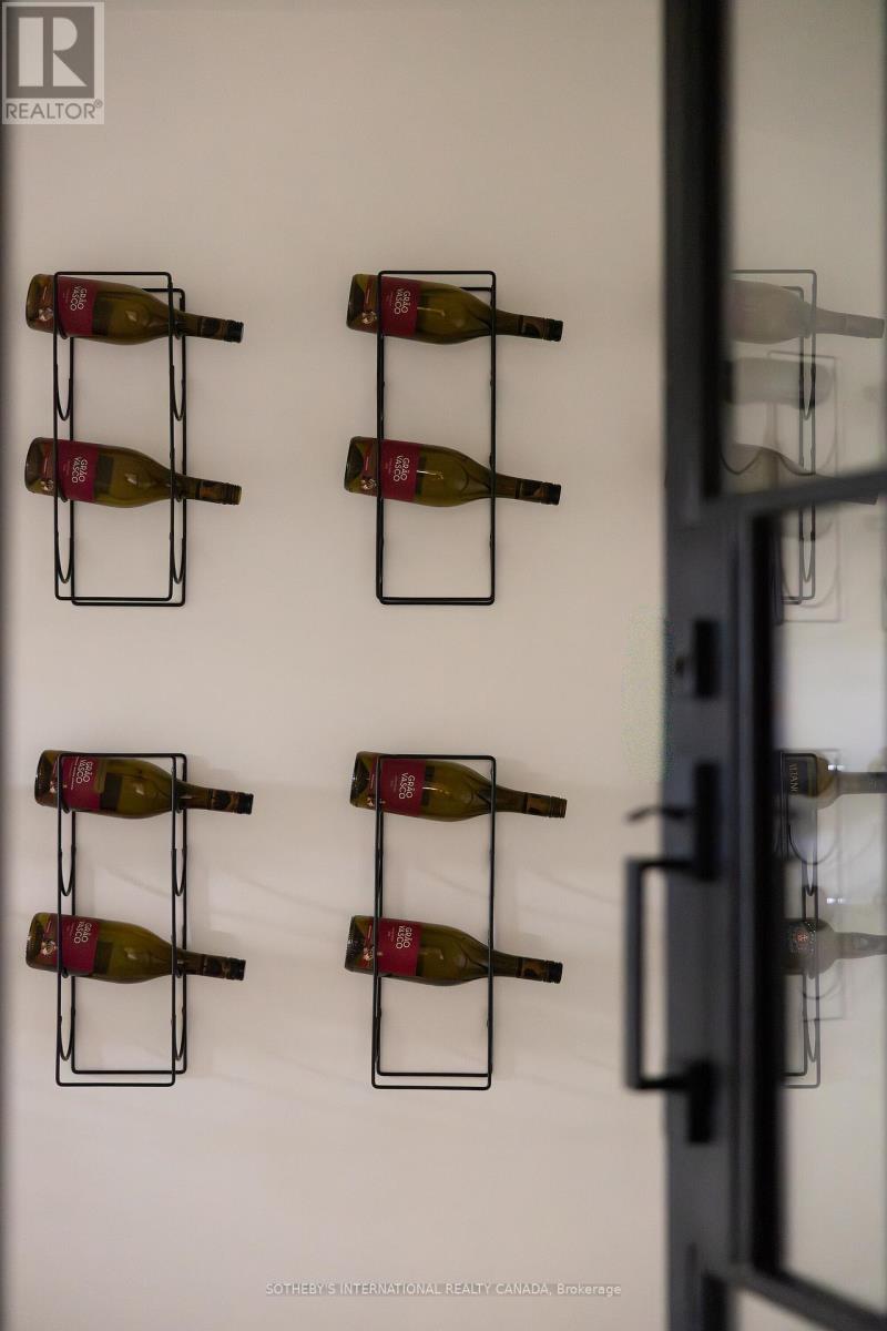 36 Rosemeade Avenue, Toronto, Ontario  M8Y 3A3 - Photo 28 - W12661762