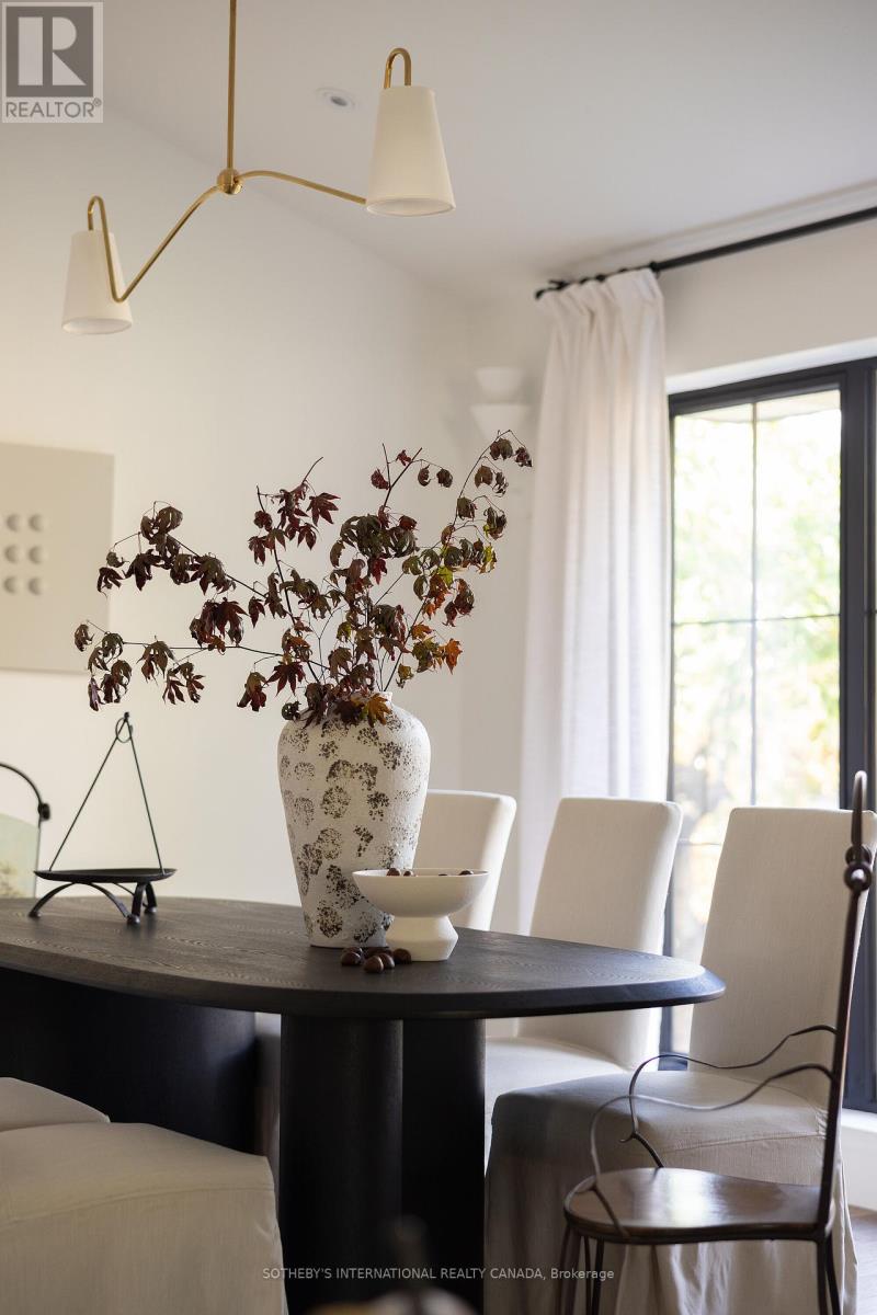 36 Rosemeade Avenue, Toronto, Ontario  M8Y 3A3 - Photo 6 - W12661762