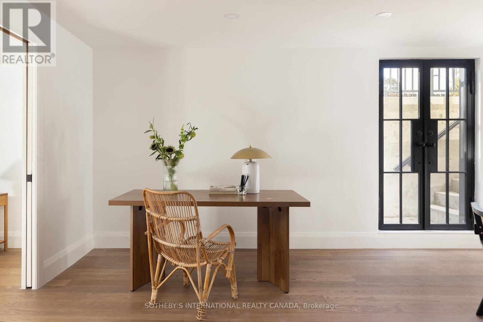 36 Rosemeade Avenue, Toronto, Ontario  M8Y 3A3 - Photo 8 - W12661762