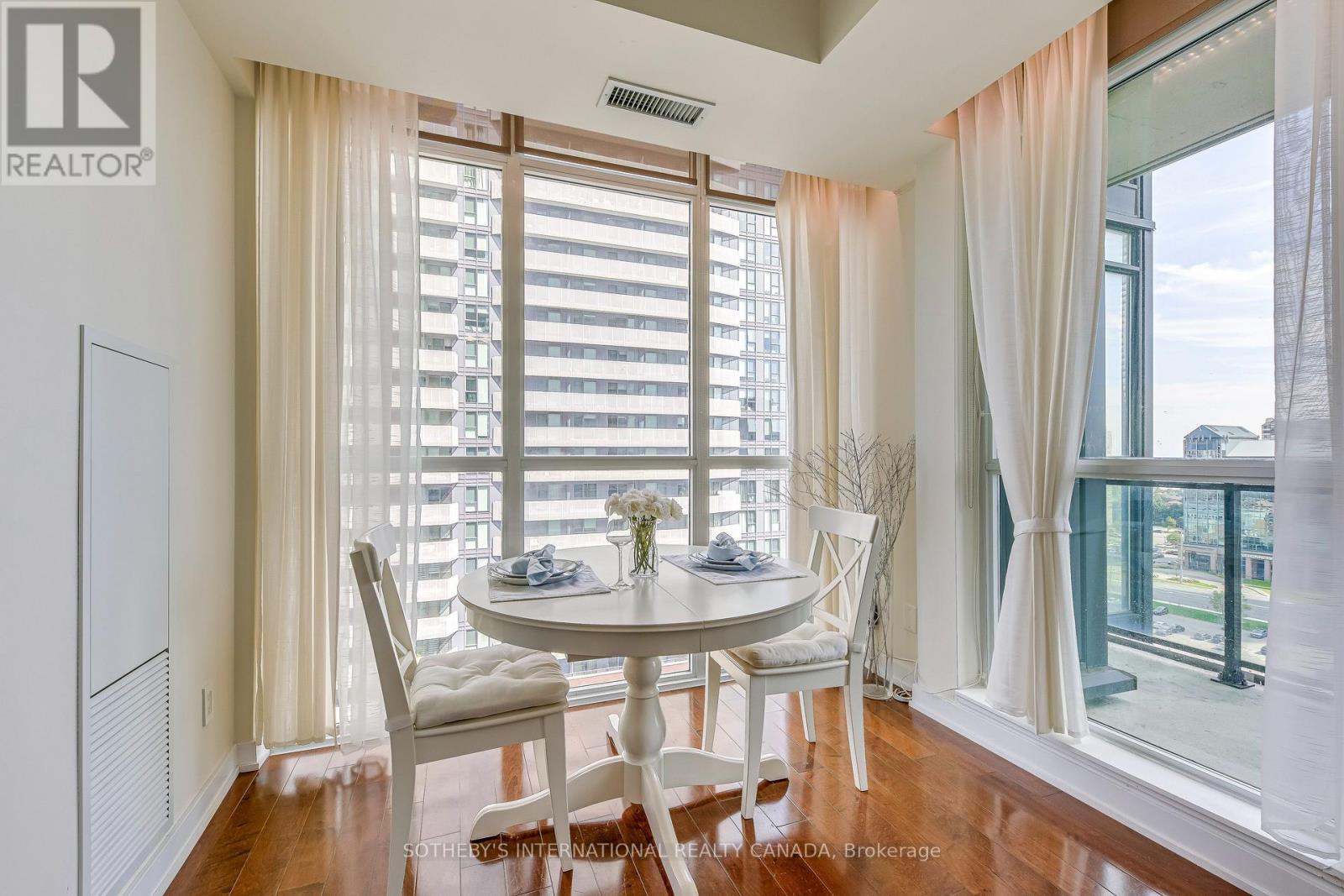 1202 - 4070 Confederation Parkway, Mississauga, Ontario  L5B 0E9 - Photo 13 - W12661850