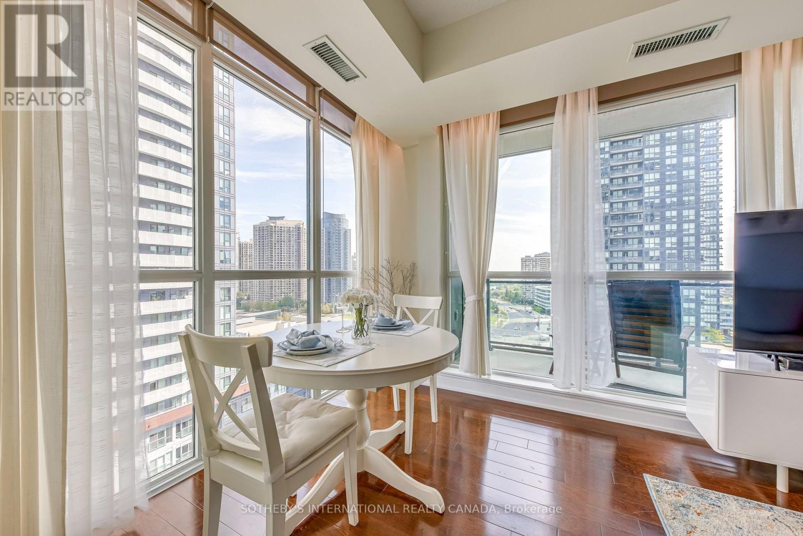 1202 - 4070 Confederation Parkway, Mississauga, Ontario  L5B 0E9 - Photo 14 - W12661850