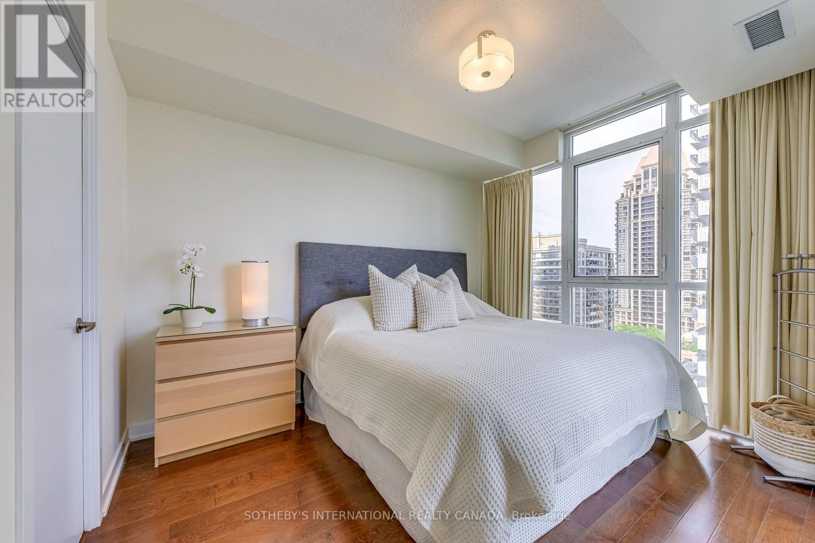 1202 - 4070 Confederation Parkway, Mississauga, Ontario  L5B 0E9 - Photo 18 - W12661850