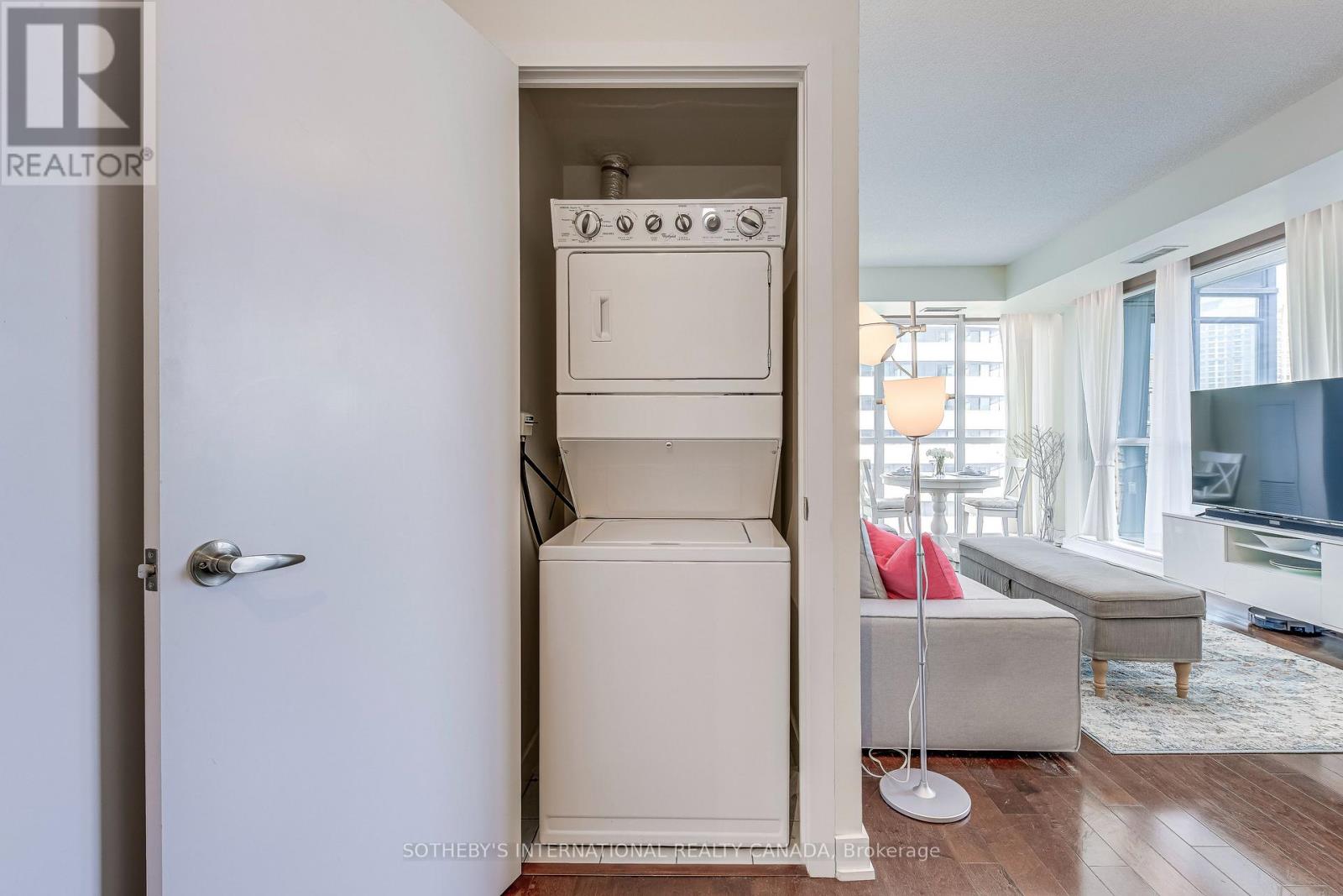 1202 - 4070 Confederation Parkway, Mississauga, Ontario  L5B 0E9 - Photo 25 - W12661850