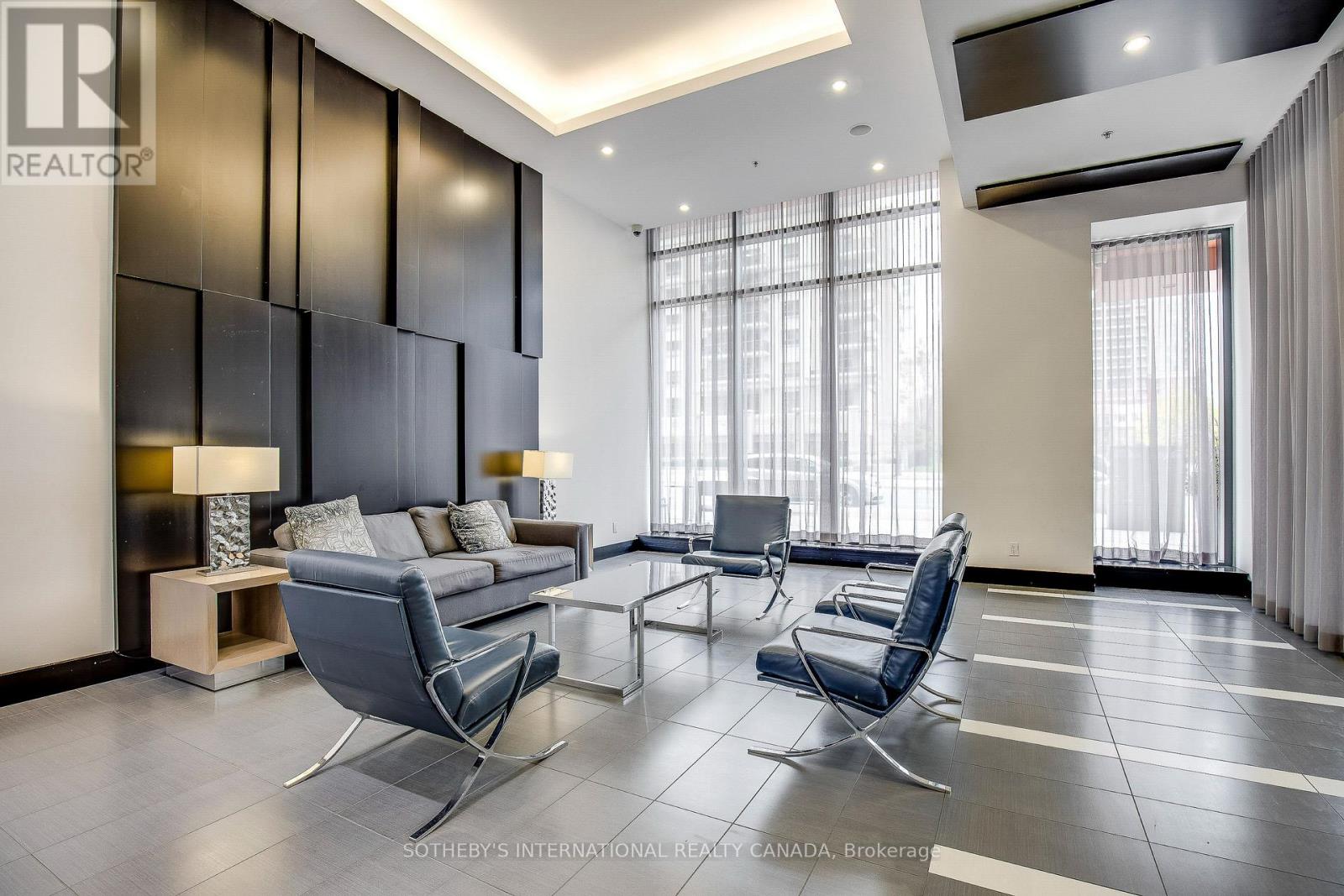 1202 - 4070 Confederation Parkway, Mississauga, Ontario  L5B 0E9 - Photo 4 - W12661850