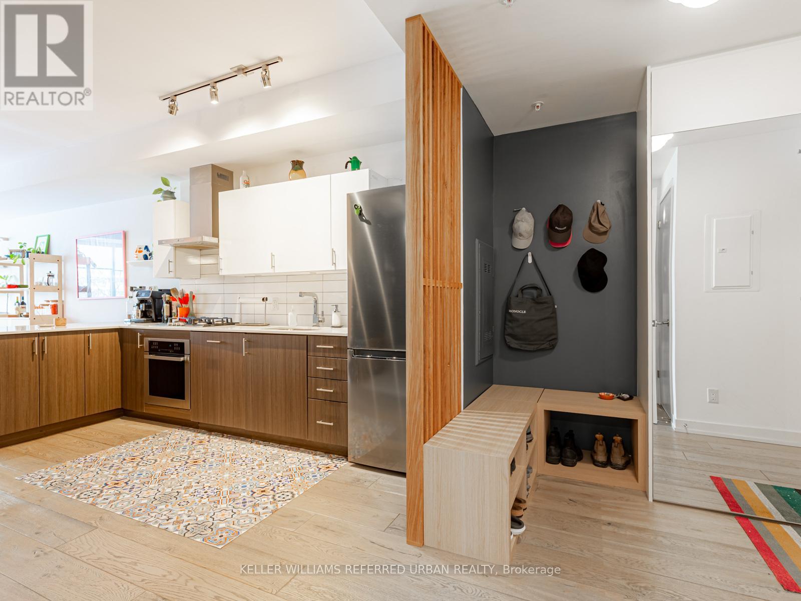 222 - 38 Howard Park Avenue, Toronto, Ontario  M6R 0A7 - Photo 7 - W12661858