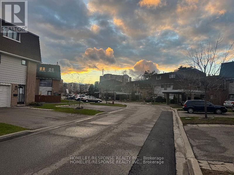 181 - 475 Bramalea Road, Brampton, Ontario  L6T 2X3 - Photo 3 - W12661946