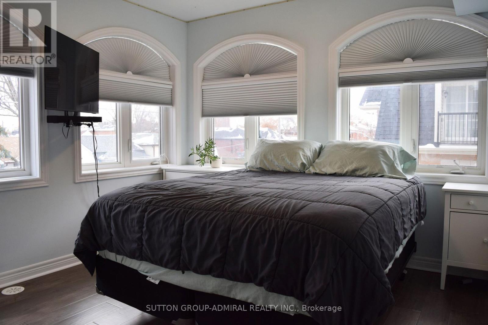 213 - 370 Hopewell Avenue, Toronto (Briar Hill-Belgravia), Ontario  M6E 2S2 - Photo 10 - W12661954