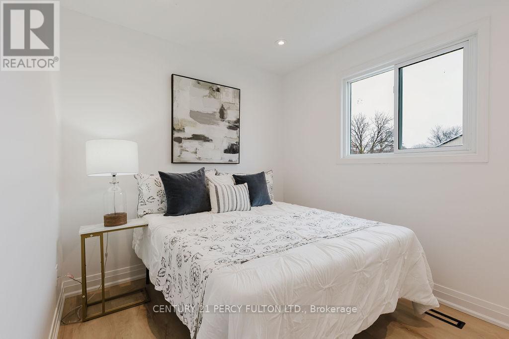 11 Bay Crest Drive, Brampton, Ontario  L6Z 1H5 - Photo 13 - W12662030