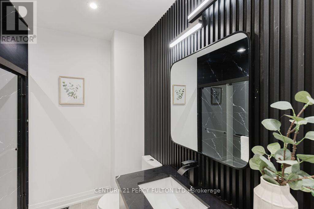 11 Bay Crest Drive, Brampton, Ontario  L6Z 1H5 - Photo 18 - W12662030